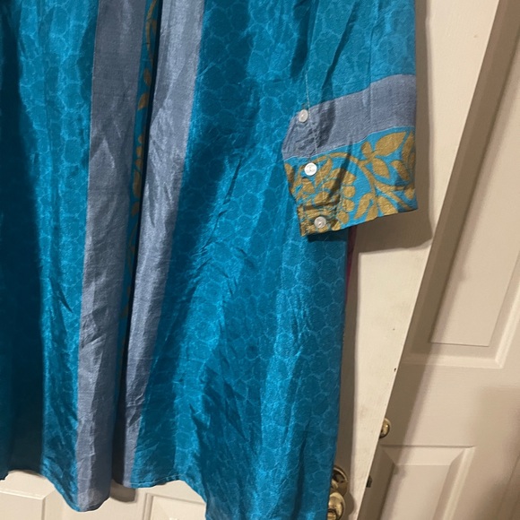 High low softsilklike fabric blouse with Boho look - Picture 5 of 8